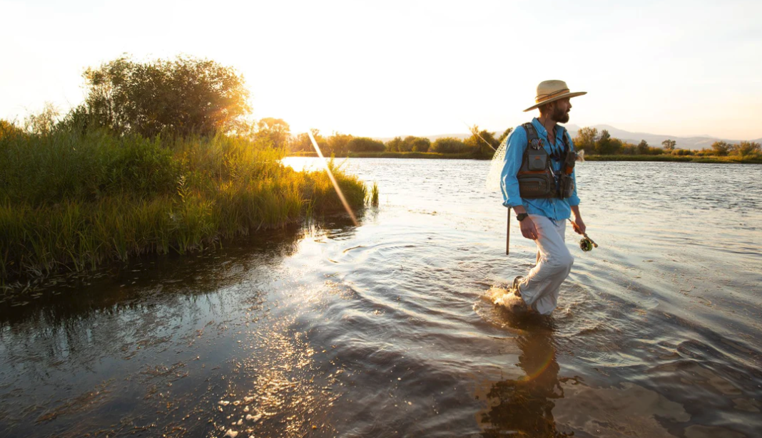 Fishpond Ridgeline Tech Pack | Buy Fishpond Fishing Packs Online at ...