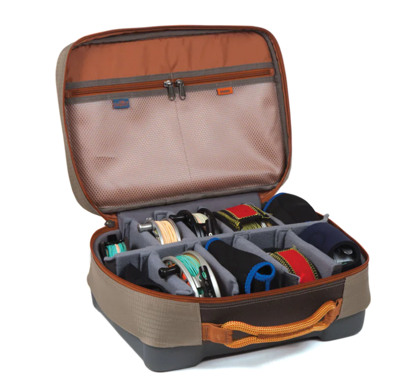 https://www.theflyfishers.com/Content/files/Fishpond/PacksBags/StowawayReelCase/StowawayReelCase.png?width=1000&height=800&mode=max