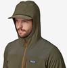 Patagonia R2 TechFace Pullover, equipped with zippered pockets for convenient storage during outdoor activities.